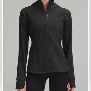 lululemon athletica Black Full-Zip Mist Over Windbreaker Jacket size 6